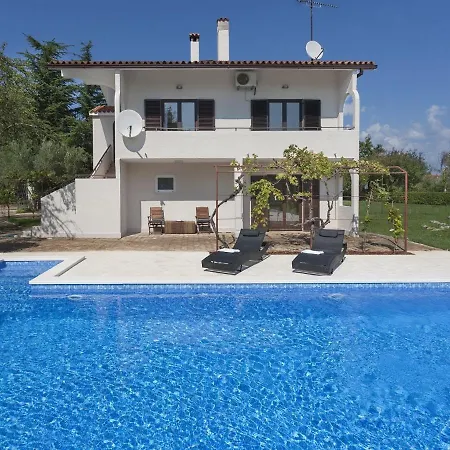 Charming Near Nova Vas Alm With Terrace Daire Nova Vas (Porec)