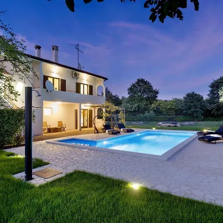 Charming Near Nova Vas Alm With Terrace Nova Vas (Porec)