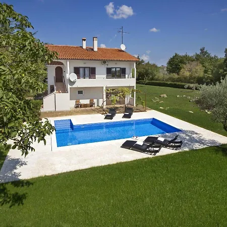 Daire Charming Near Nova Vas Alm With Terrace Nova Vas (Porec)