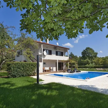 Charming Near Nova Vas Alm With Terrace Daire Nova Vas (Porec)