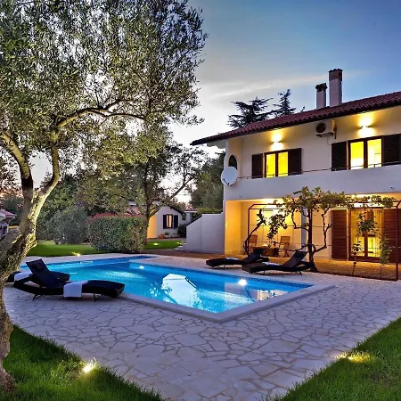 Daire Charming Near Nova Vas Alm With Terrace