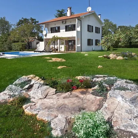 Daire Charming Near Nova Vas Alm With Terrace Nova Vas (Porec)