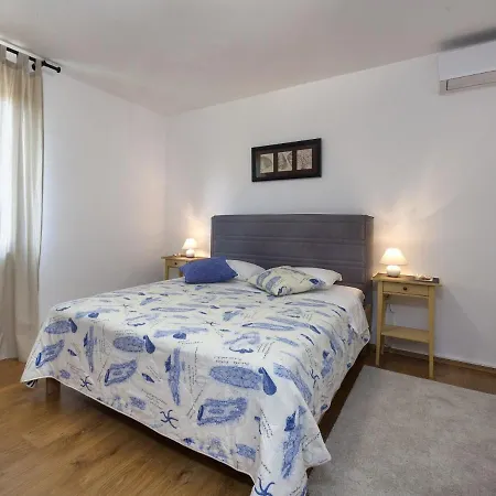 Daire Charming Near Nova Vas Alm With Terrace Nova Vas (Porec)