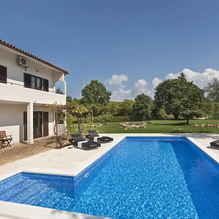 Daire Charming Near Nova Vas Alm With Terrace Nova Vas (Porec)