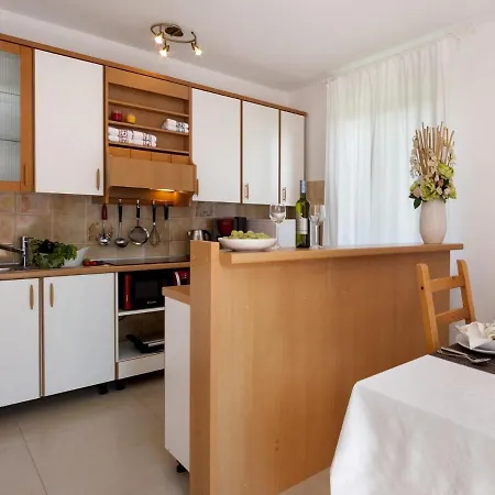 Charming Near Nova Vas Alm With Terrace * Nova Vas (Porec)