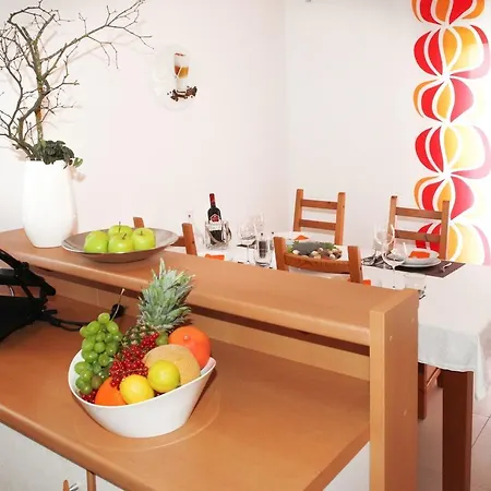 Charming Near Nova Vas Alm With Terrace Daire Nova Vas (Porec)